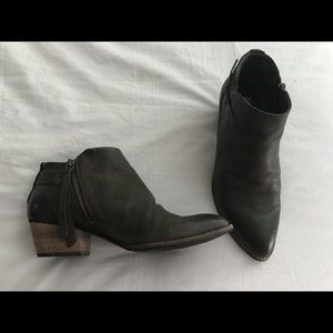 Dolce Vita booties
